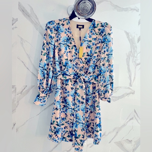 Alexa Admor peach and blue floral wrap dress with button detail - Picture 1 of 5
